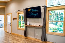 Mountain Laurel Hideaway - Image 5