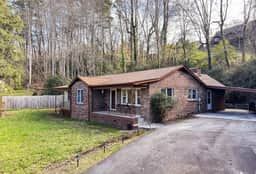 Bryson City Bungalow - Image 2