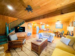 Buffalo Creek Chalet - Image 2
