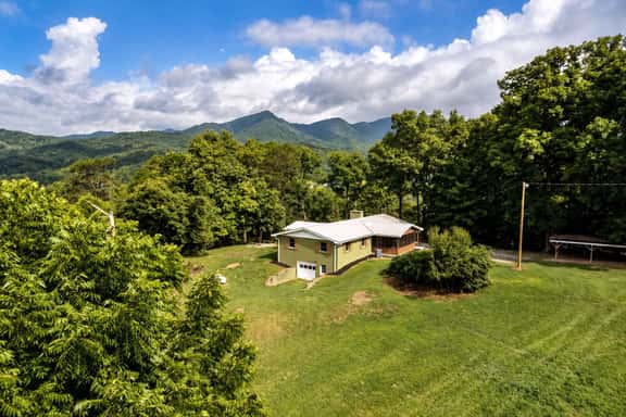 Deep Creek Mountain Retreat - Image 1