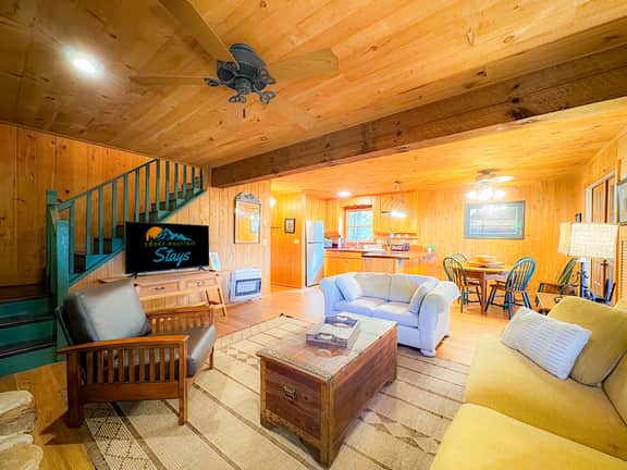 Buffalo Creek Chalet - Image 2