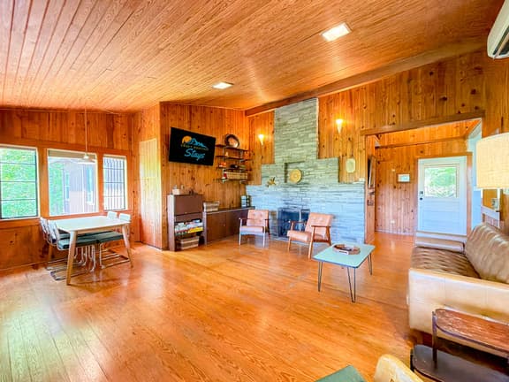 The Boundary House - Image 1