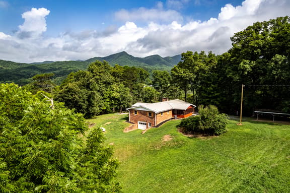 Deep Creek Mountain Retreat - Image 1